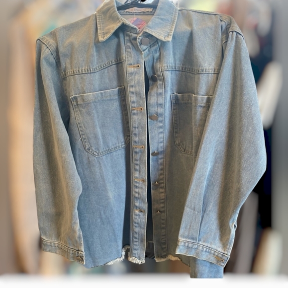 Soft🔥Blue Jean Top With Raw Edge - Picture 6 of 7